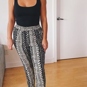 Detailed baggy pants